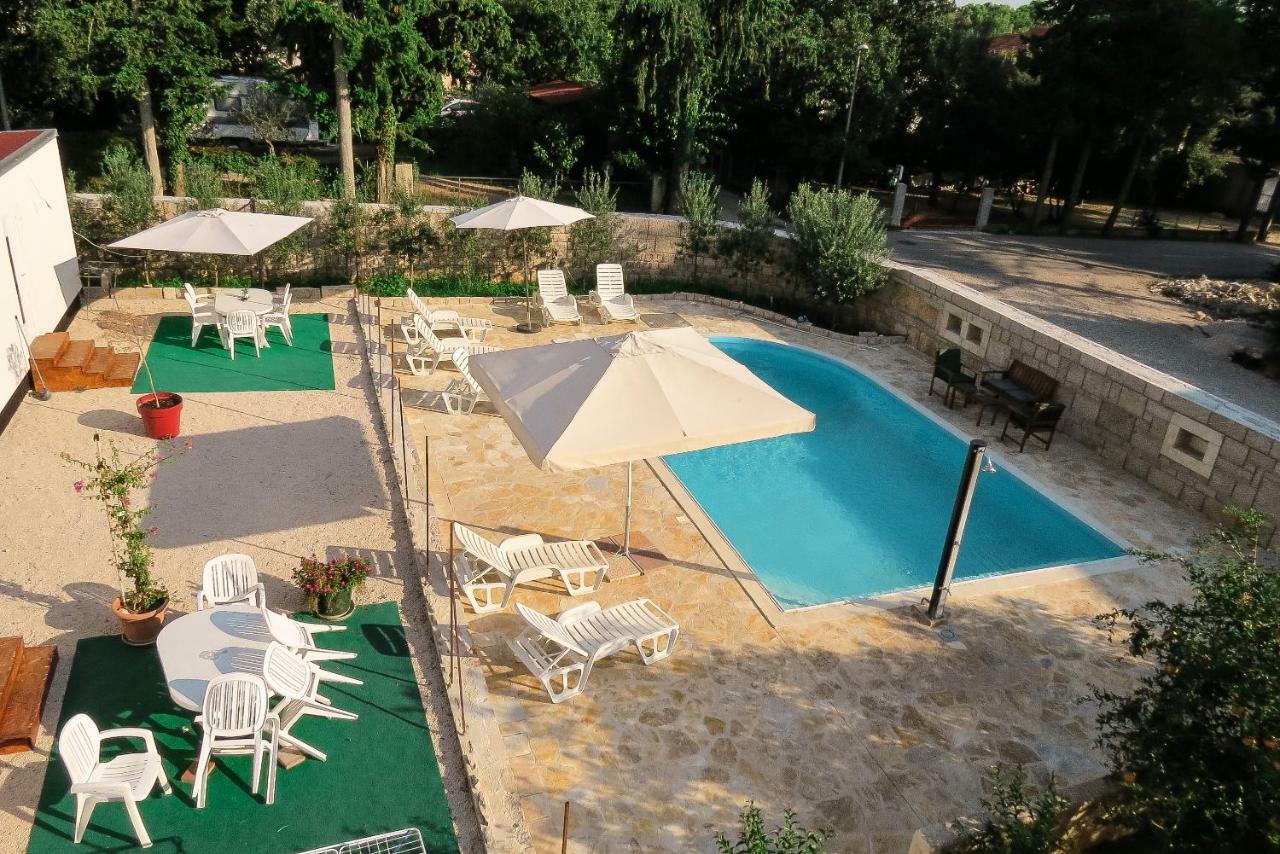 Villa Daria باكوشتاني المظهر الخارجي الصورة